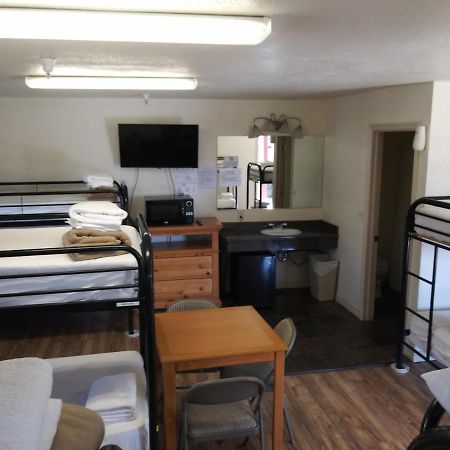 Whitney Portal Hotel And Hostel Lone Pine Εξωτερικό φωτογραφία