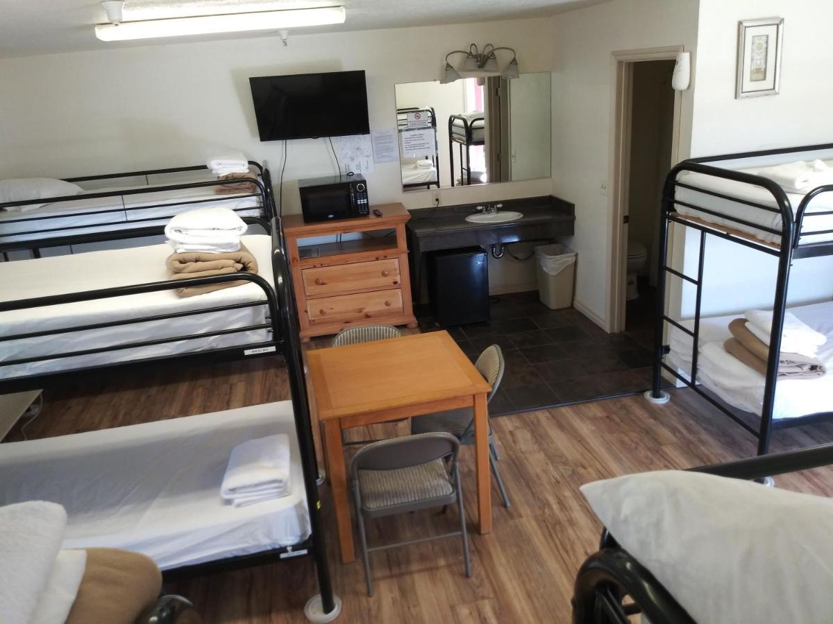 Whitney Portal Hotel And Hostel Lone Pine Εξωτερικό φωτογραφία