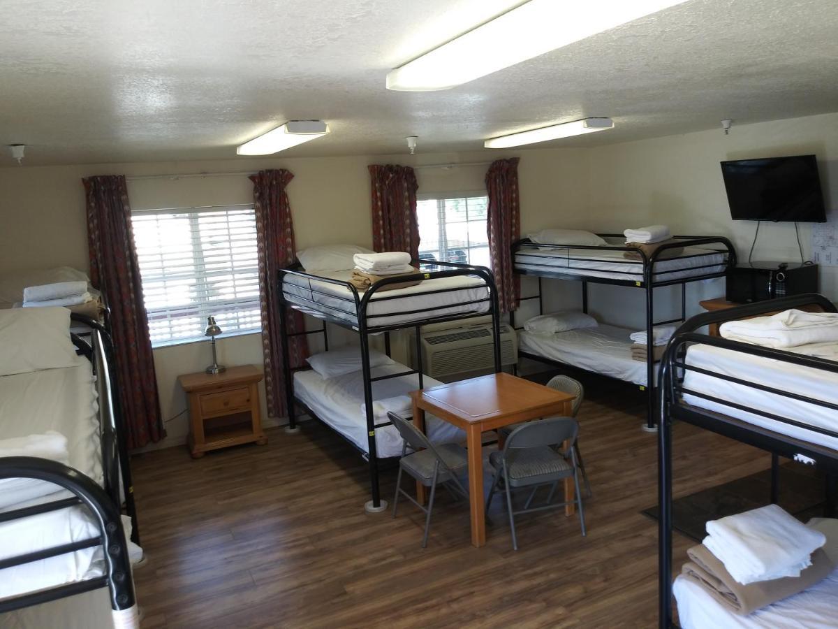 Whitney Portal Hotel And Hostel Lone Pine Εξωτερικό φωτογραφία