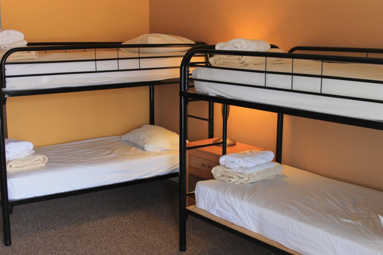 Whitney Portal Hotel And Hostel Lone Pine Δωμάτιο φωτογραφία