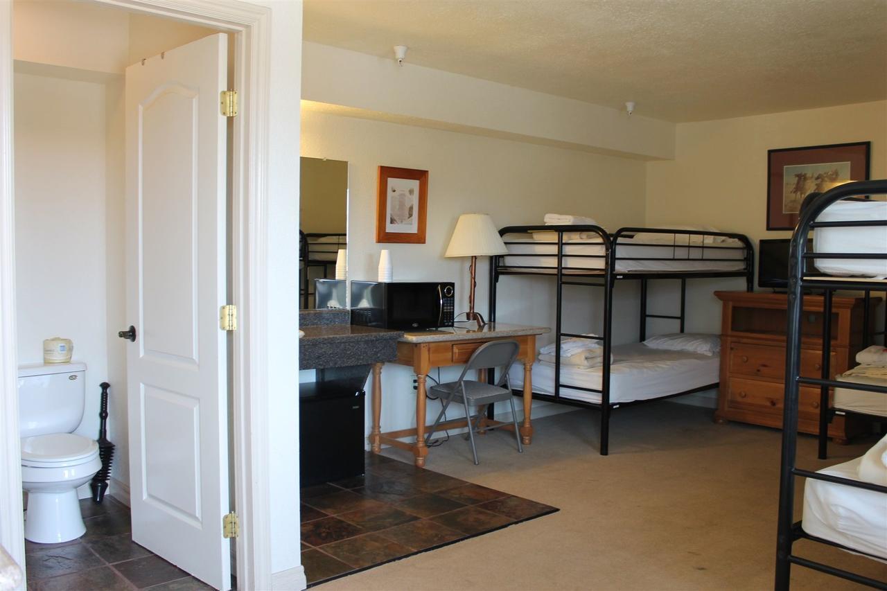 Whitney Portal Hotel And Hostel Lone Pine Δωμάτιο φωτογραφία
