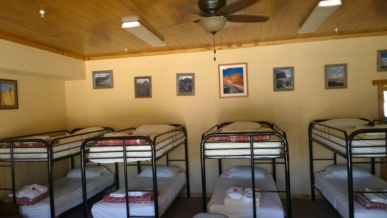 Whitney Portal Hotel And Hostel Lone Pine Εξωτερικό φωτογραφία